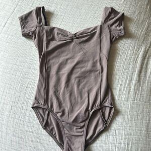 Nikolay Leo. Like NEW! Fully lined size 12–13 Y.